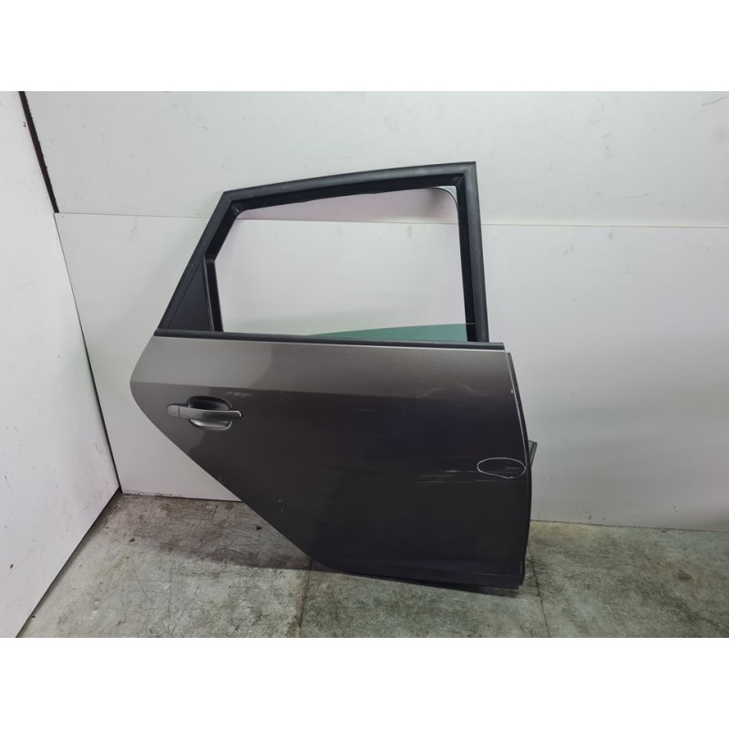 PUERTA TRASERA DERECHA 