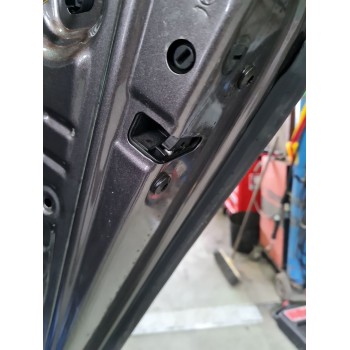 CERRADURA PUERTA TRASERA DERECHA 5K4839016AF 