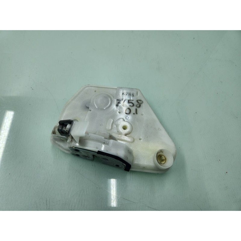 CERRADURA PUERTA DELANTERA IZQUIERDA KB7W59310 