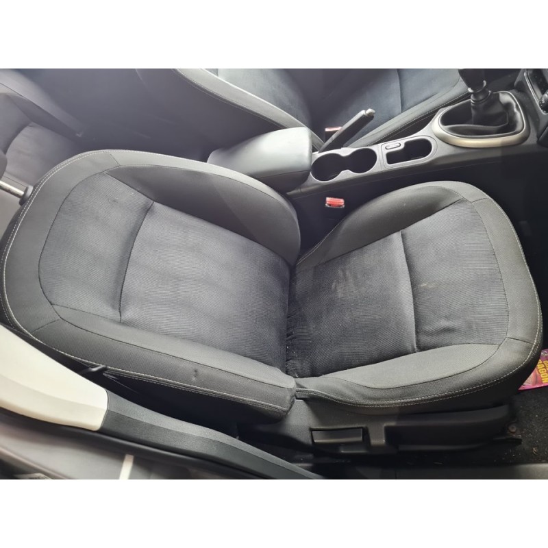 ASIENTO DELANTERO DERECHO 