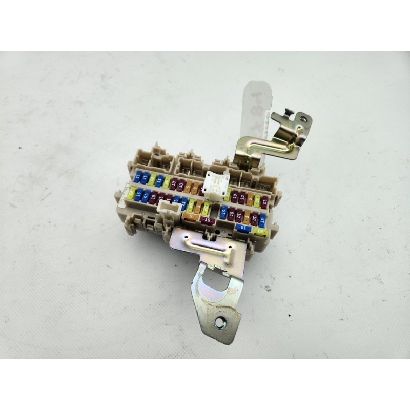 CAJA RELES / FUSIBLES 4EB0C 