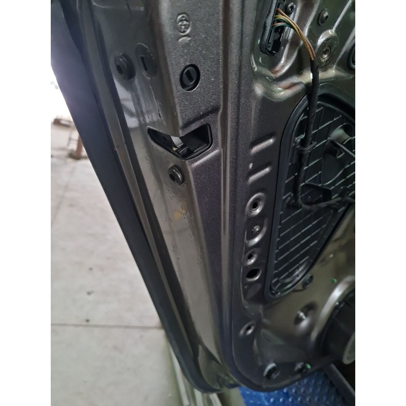 CERRADURA PUERTA TRASERA IZQUIERDA 5K4839015AF 