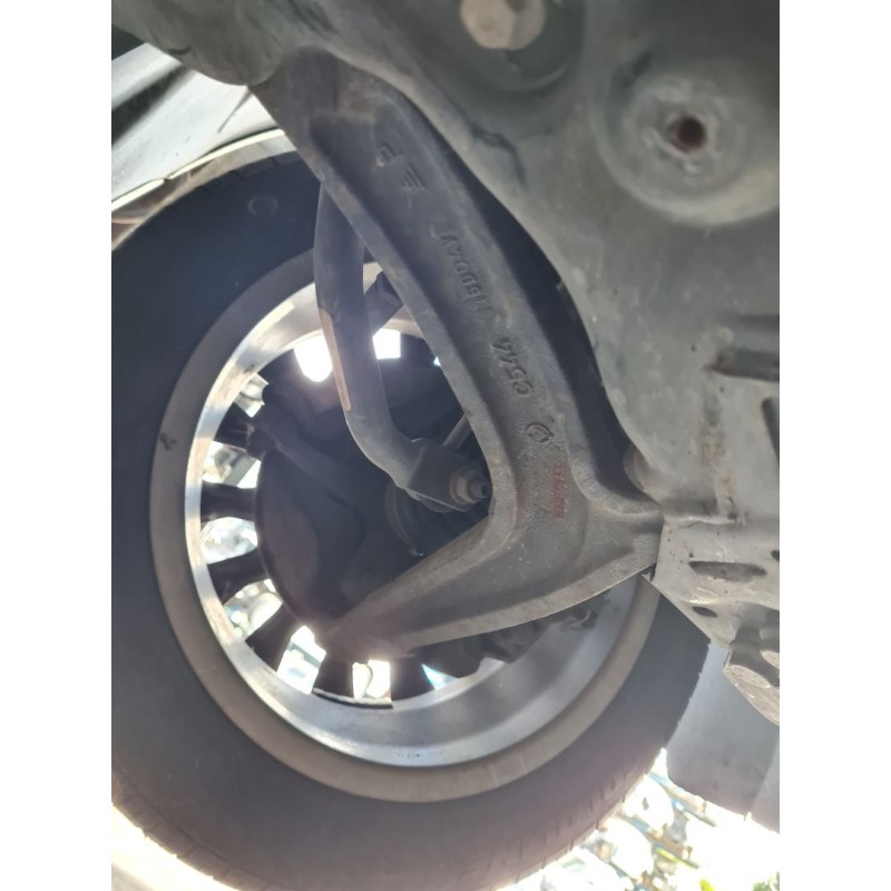 BRAZO SUSPENSION INFERIOR DELANTERO IZQUIERDO 