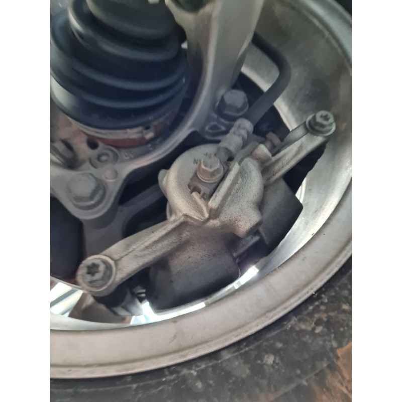 PINZA DE FRENO DELANTERA IZQUIERDA 8V0615123D 