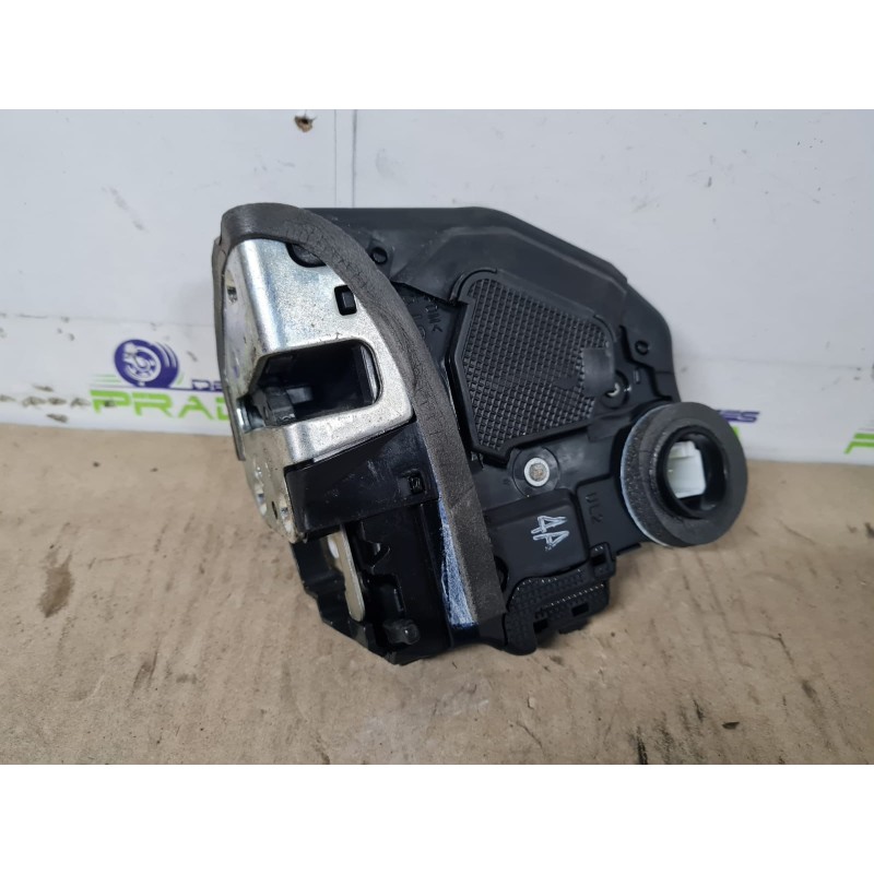CERRADURA PUERTA TRASERA IZQUIERDA 690600F030 