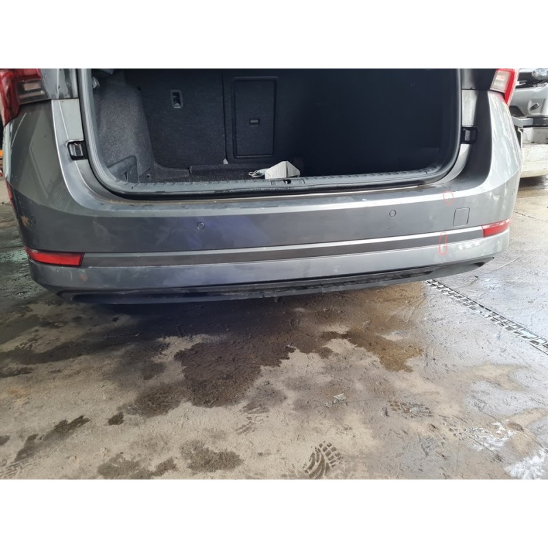 PARAGOLPES TRASERO 5E7807421 