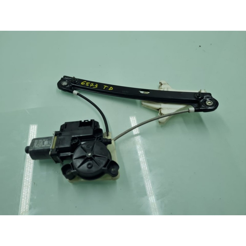 ELEVALUNAS TRASERO DERECHO 6R0959812G 