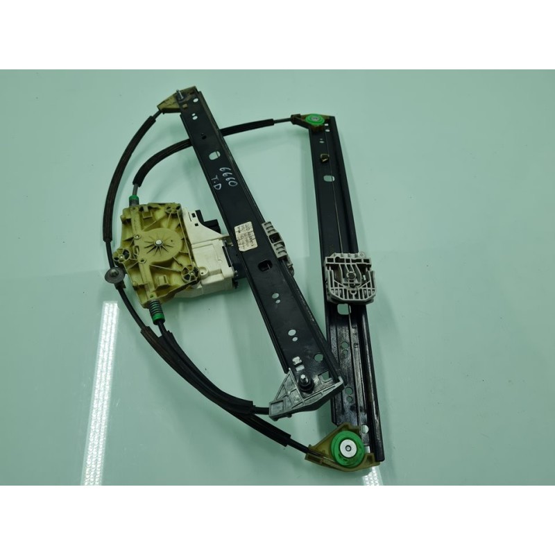 ELEVALUNAS TRASERO DERECHO 4L0839462A 