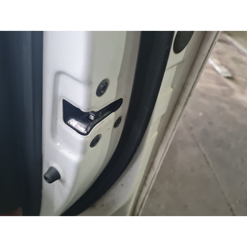 CERRADURA PUERTA DELANTERA DERECHA 