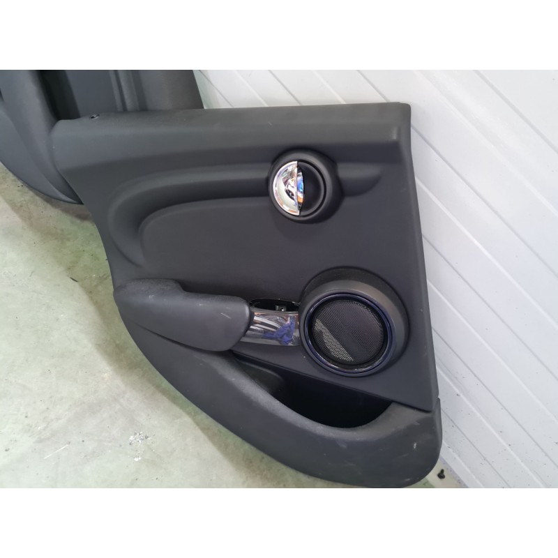 GUARNECIDO PUERTA TRASERA IZQUIERDA 