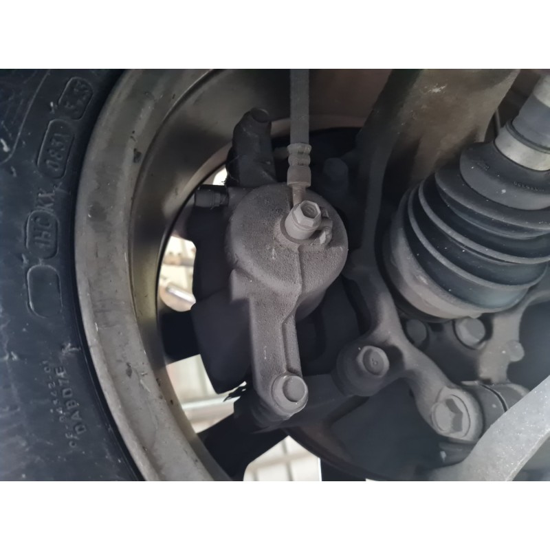 PINZA DE FRENO DELANTERA DERECHA 