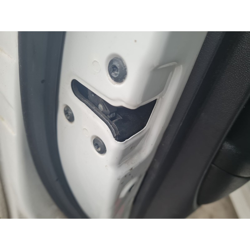 CERRADURA PUERTA DELANTERA IZQUIERDA 