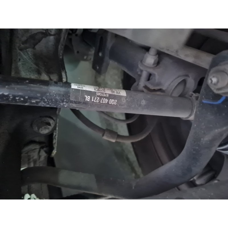 TRANSMISION DELANTERA IZQUIERDA 2Q0407271BL 