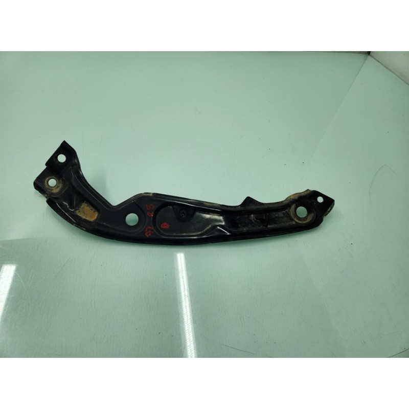 SOPORTE FARO DERECHO 6F9805932 