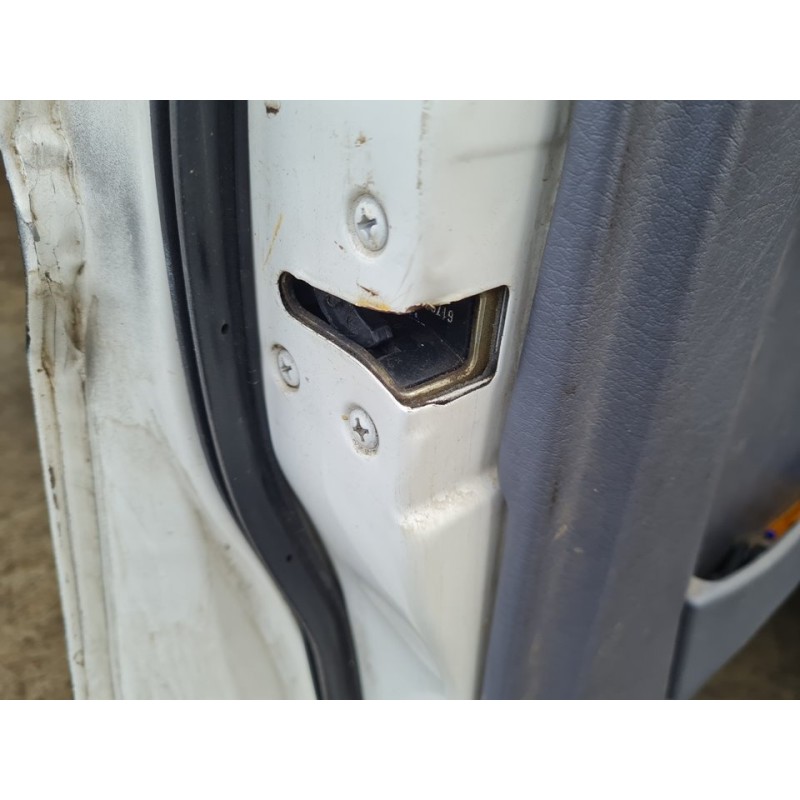 CERRADURA PUERTA DELANTERA IZQUIERDA 