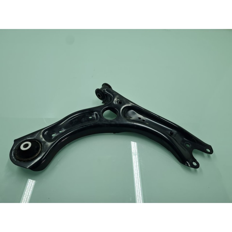 BRAZO SUSPENSION INFERIOR DELANTERO DERECHO 2Q0407152D 
