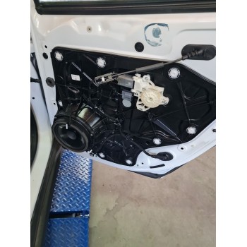 ELEVALUNAS TRASERO DERECHO JX7BA27000CC 