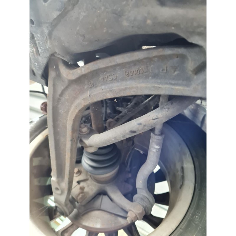 BRAZO SUSPENSION INFERIOR DELANTERO DERECHO 
