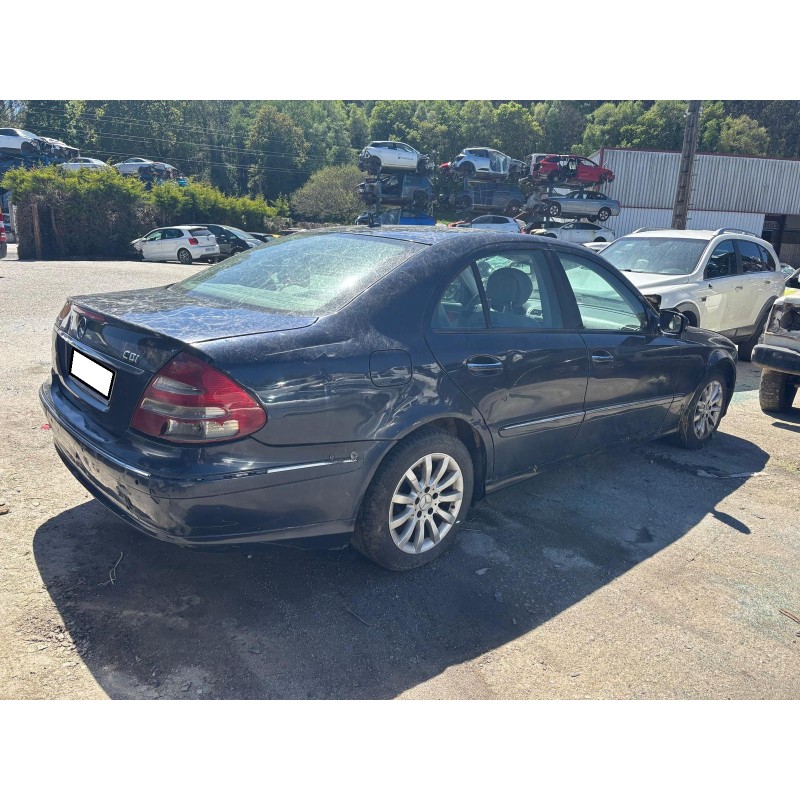 mercedes-benz clase e (w211) berlina del año 2008