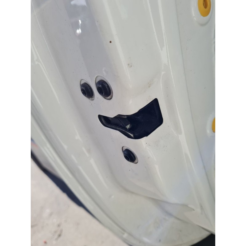 CERRADURA PUERTA DELANTERA IZQUIERDA 