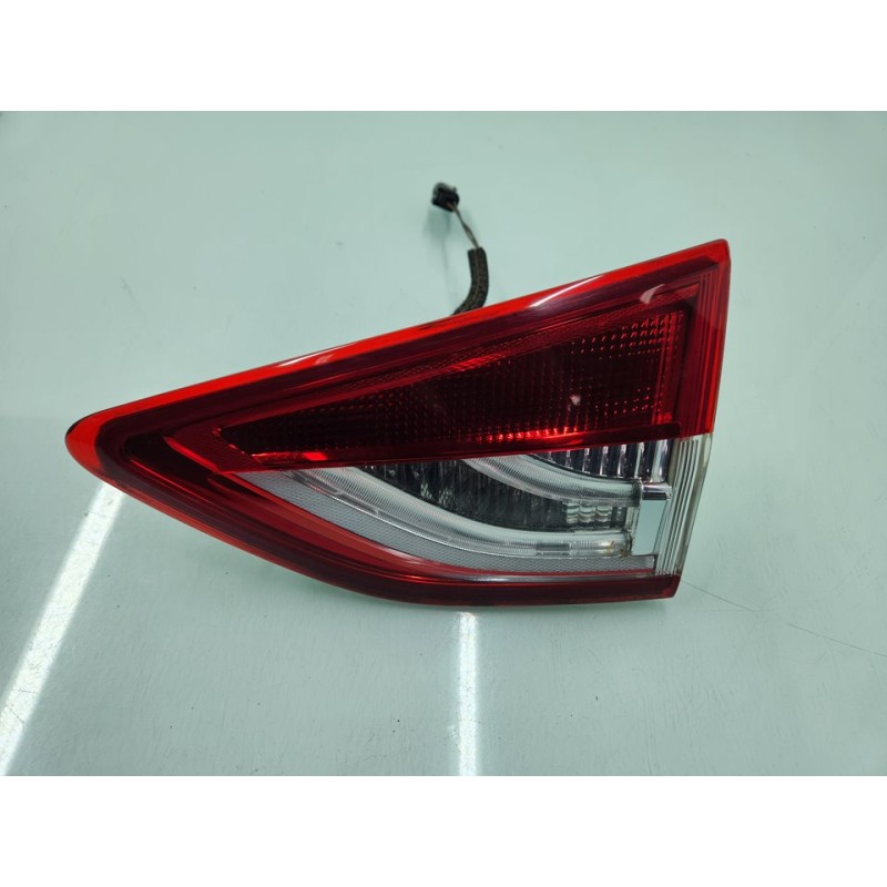 PILOTO TRASERO DERECHO INTERIOR CV4413A602BG 