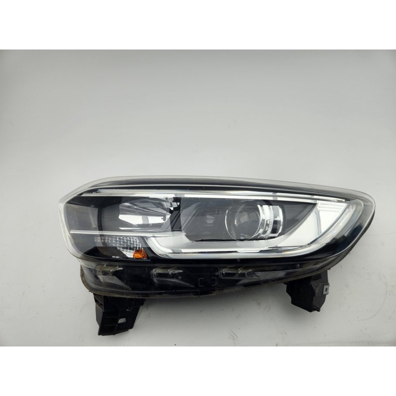 FARO IZQUIERDO 260605720R 