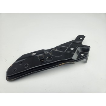 SOPORTE FARO IZQUIERDO 5FA806929 