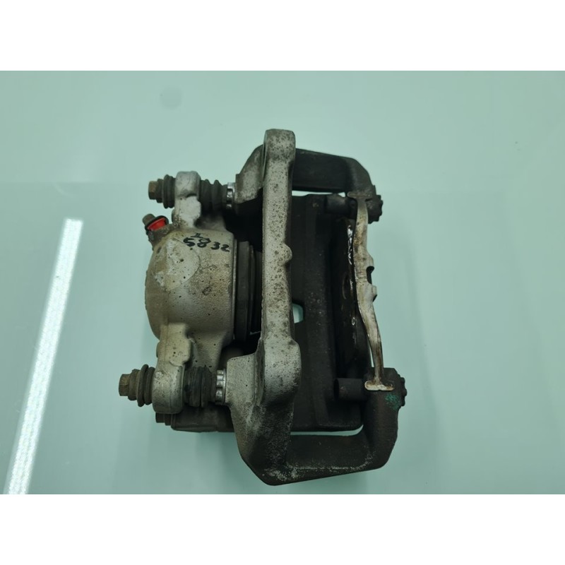 PINZA DE FRENO DELANTERA IZQUIERDA 8K0105P 