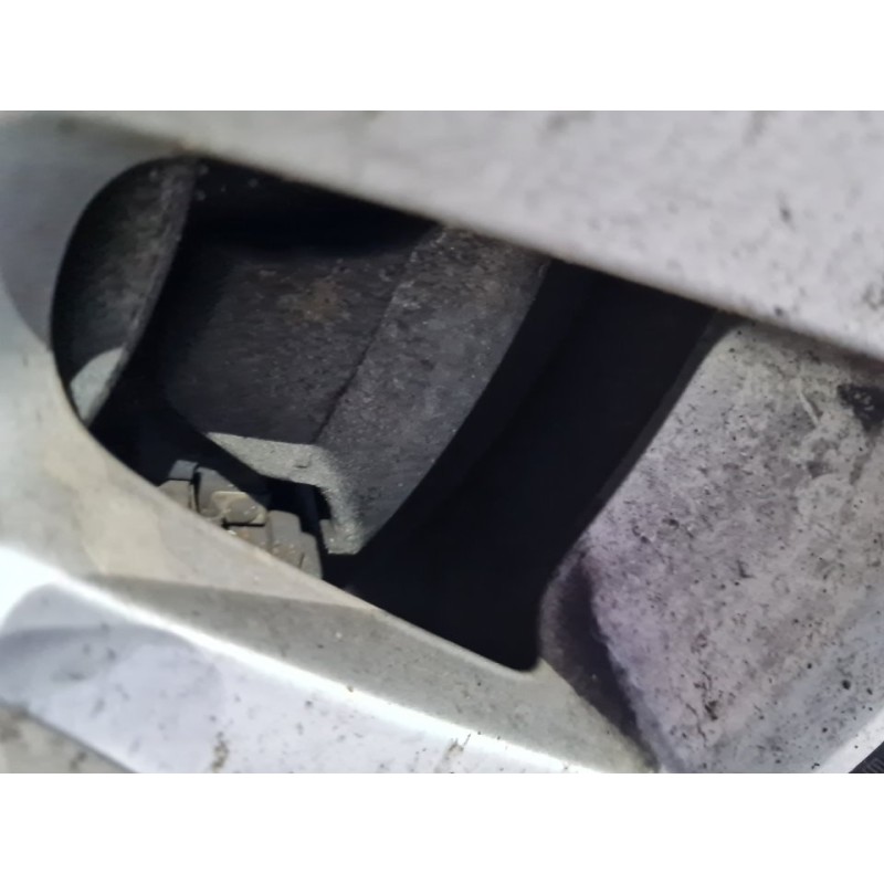 PINZA DE FRENO DELANTERA DERECHA 
