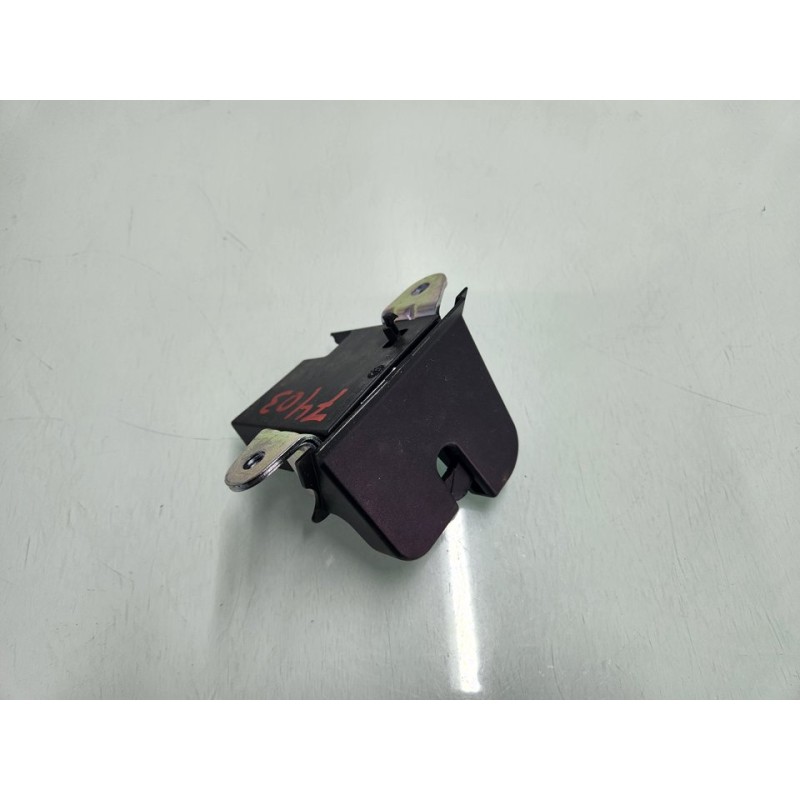 CERRADURA MALETERO / PORTON 