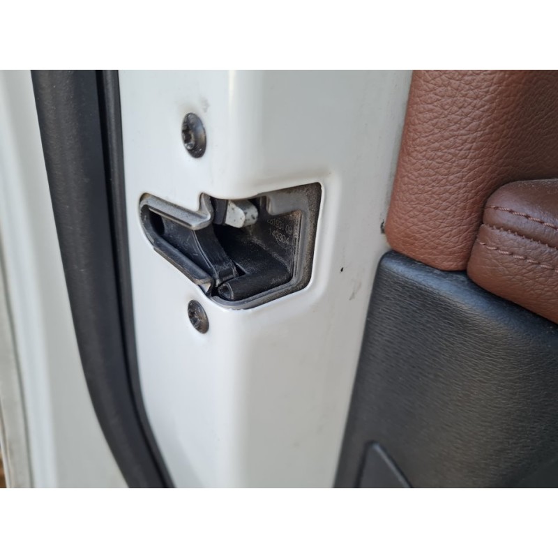 CERRADURA PUERTA DELANTERA IZQUIERDA 