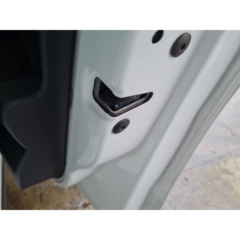 CERRADURA PUERTA DELANTERA DERECHA 10B837016B 