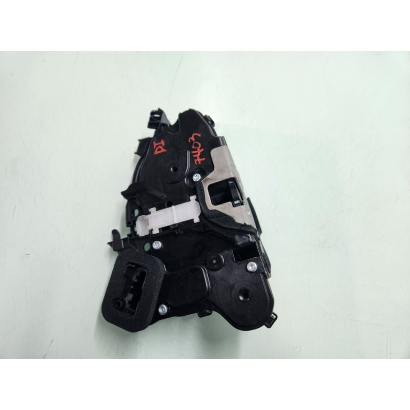 CERRADURA PUERTA DELANTERA IZQUIERDA 10B837015B 
