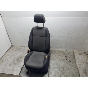 ASIENTO DELANTERO IZQUIERDO 