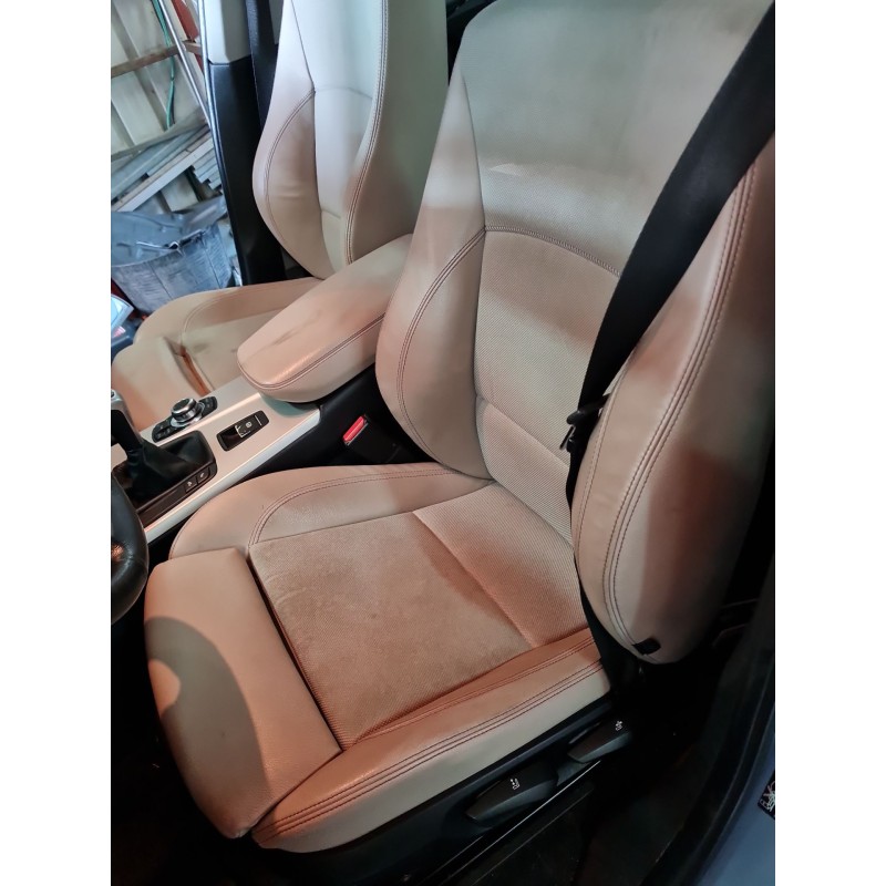 ASIENTO DELANTERO IZQUIERDO 