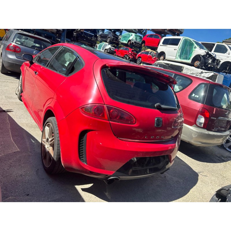 SEAT LEON (1P1)