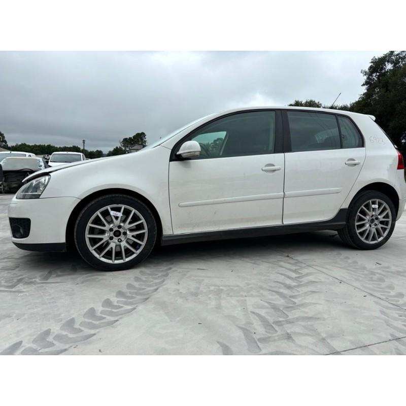 VOLKSWAGEN GOLF V BERLINA (1K1)