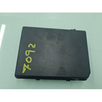 CAJA RELES / FUSIBLES 284B77542R 