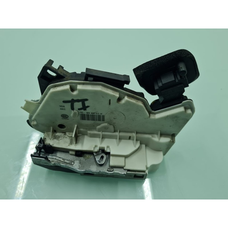 CERRADURA PUERTA TRASERA IZQUIERDA 5K4839015AF 