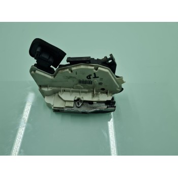 CERRADURA PUERTA TRASERA DERECHA 5K4839016AF 