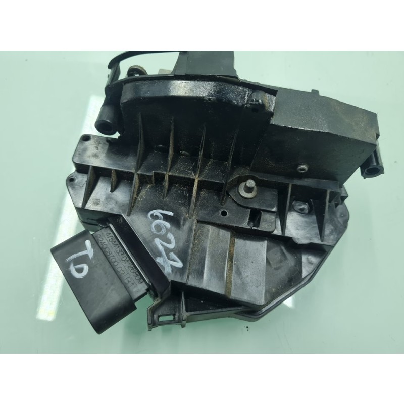 CERRADURA PUERTA TRASERA DERECHA 8A6AA26412AE 