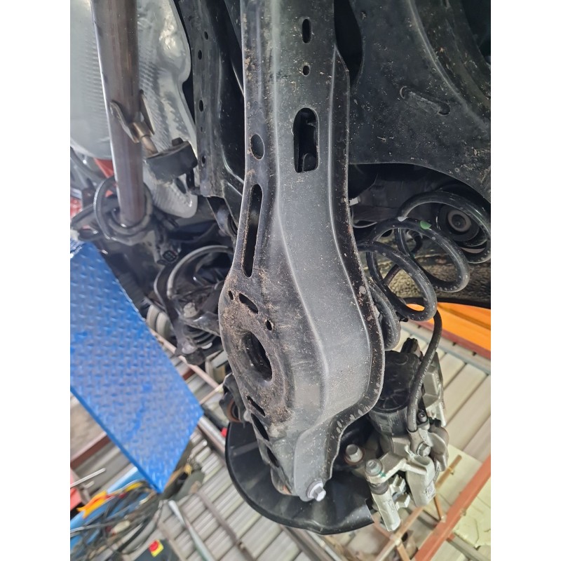 BRAZO SUSPENSION TRASERO DERECHO 48730F4010 