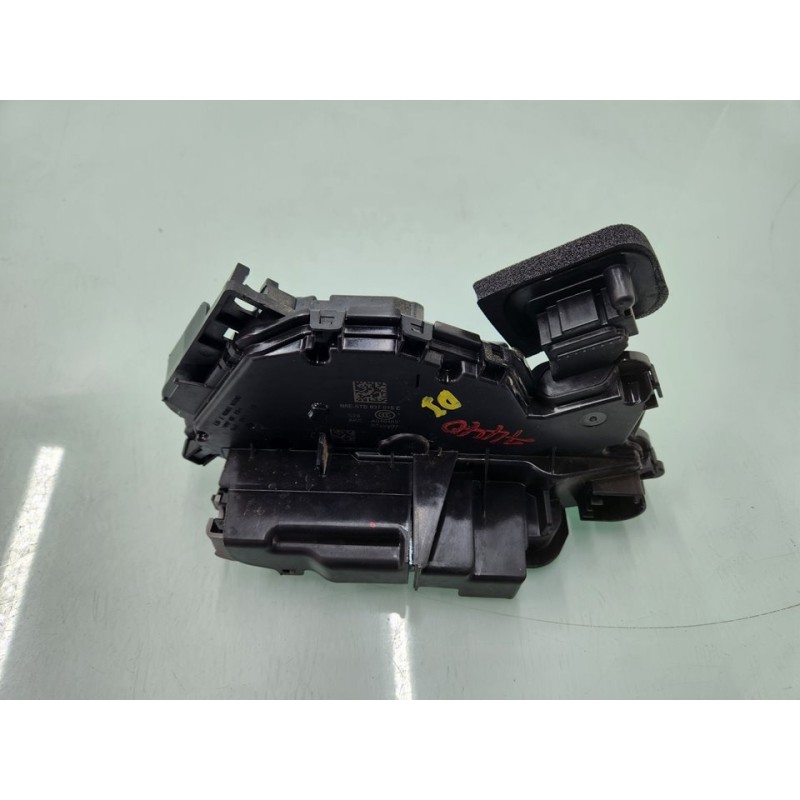 CERRADURA PUERTA DELANTERA IZQUIERDA 5TB837015E 