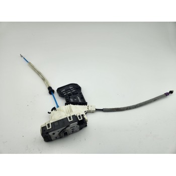 CERRADURA PUERTA TRASERA DERECHA A2047302835 