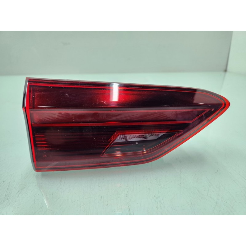 PILOTO TRASERO IZQUIERDO INTERIOR 2G0945093D 