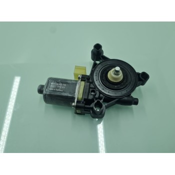 MOTOR ELEVALUNAS DELANTERO DERECHO 8W0959801 