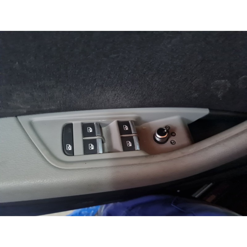 MANDO ELEVALUNAS DELANTERO IZQUIERDO 8W0959851E 