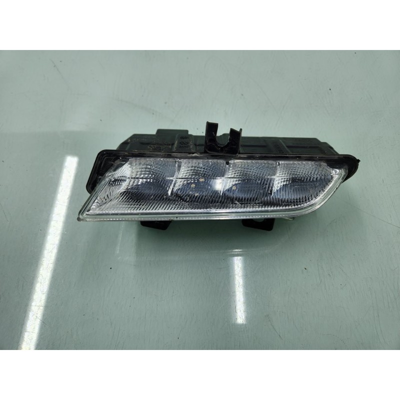 LUZ DIURNA DERECHA 266059493R 