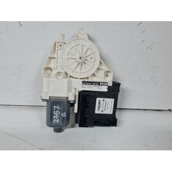 MOTOR ELEVALUNAS DELANTERO DERECHO 8P09598 