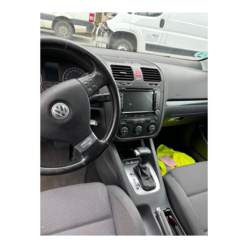 volkswagen golf v berlina (1k1) del año 2006